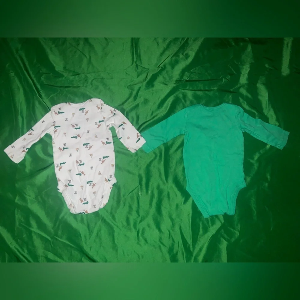Carter's Dinosaur Bodysuit Set - Green and White 3 Months